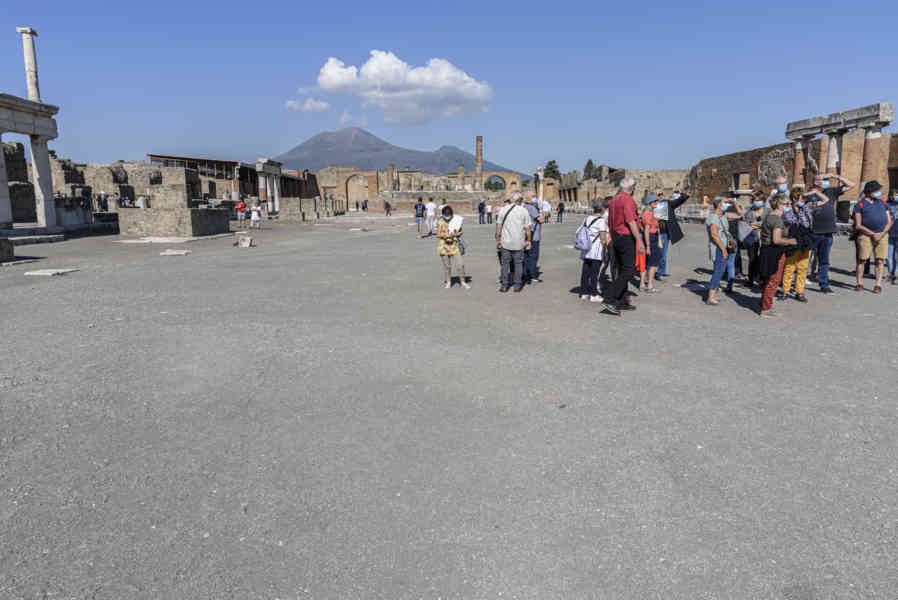 009 - Italia - Pompeya - parque arqueológico de Pompeya - Foro.jpg